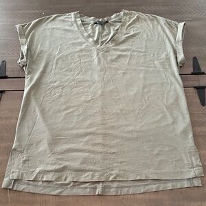 Banana Republic Olive V-Neck Short Sleeve Tee
